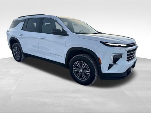 New 2026 Chevrolet Traverse LT w/ Enhanced Driving Package image 7