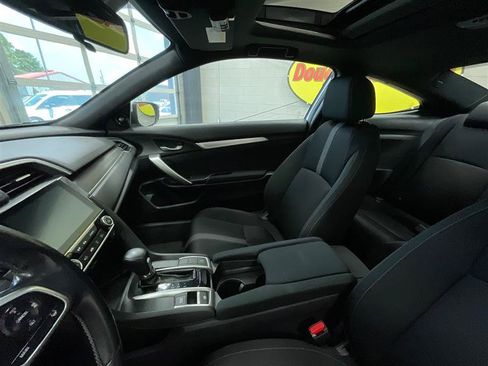 Used 2020 Honda Civic EX image 12
