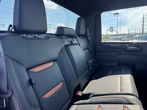 Certified 2025 GMC Sierra 2500 AT4 AWD/4WD image 27