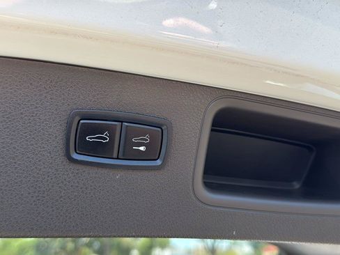 Used 2018 Porsche Macan AWD/4WD image 28