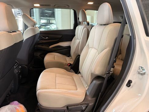 Used 2024 Subaru Ascent Premium w/ Convenience Package image 10