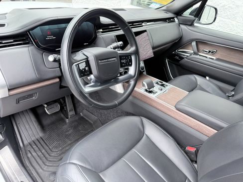 Used 2023 Land Rover Range Rover Autobiography AWD/4WD image 9