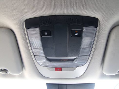 Used 2024 Kia Sportage EX FWD image 33