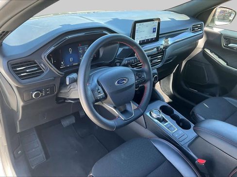 Used 2025 Ford Escape ST-Line FWD image 17