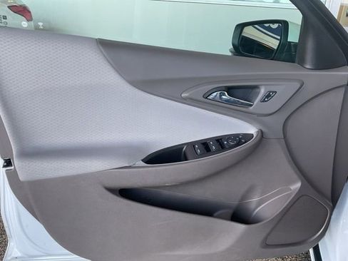 Used 2022 Chevrolet Malibu LT FWD image 13