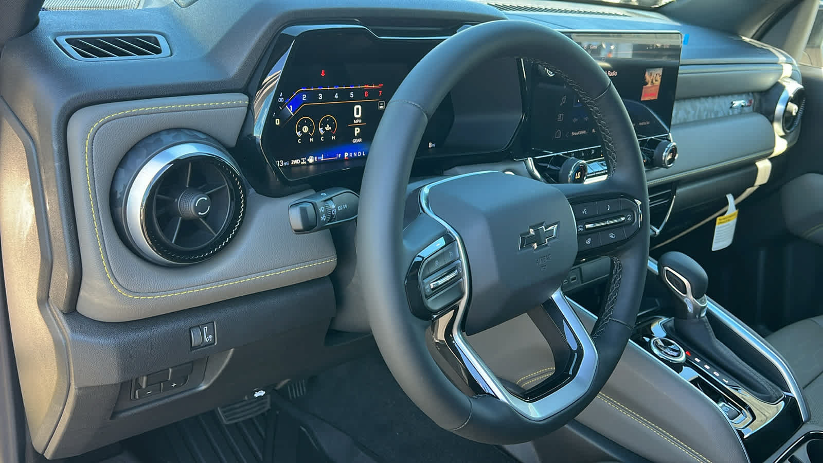 New 2026 Chevrolet Colorado ZR2 w/ Technology Package AWD/4WD image 10
