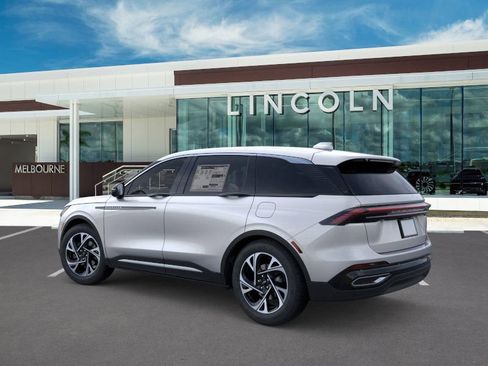 New 2026 Lincoln Nautilus Premier image 4