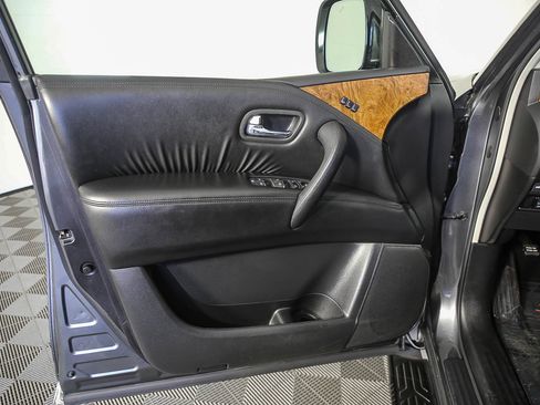 Used 2023 Nissan Armada SL w/ Captain's Chairs Package image 22