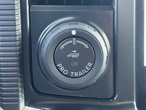Used 2025 Ford F150 Lariat w/ Equipment Group 502A High AWD/4WD image 25