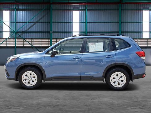 Used 2023 Subaru Forester AWD/4WD image 2