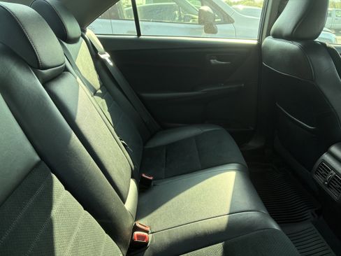 Used 2017 Toyota Camry XSE w/ Moonroof Package FWD image 11