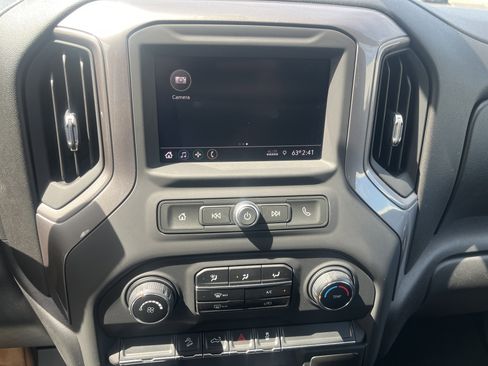 Used 2020 Chevrolet Silverado 1500 Custom Trail Boss w/ Custom Convenience Package AWD/4WD image 23