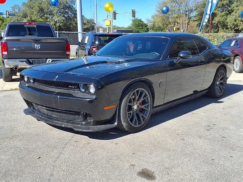 Used 2013 Dodge Challenger SRT8 w/ Harman Kardon Audio Group RWD image 3