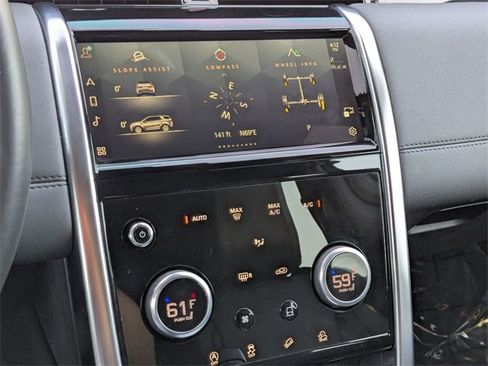 Used 2021 Land Rover Discovery Sport SE image 21