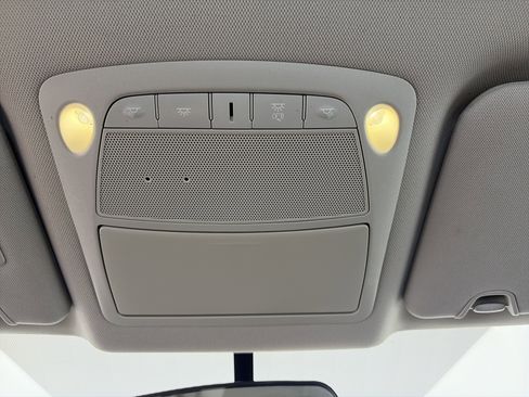 Used 2018 Nissan Rogue S image 29