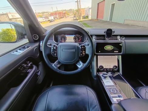 Used 2020 Land Rover Range Rover HSE image 28