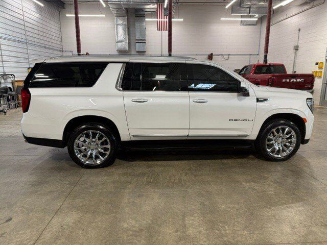 Used 2021 GMC Yukon XL Denali AWD/4WD image 6