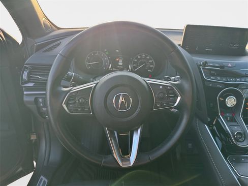 Used 2025 Acura RDX SH-AWD image 11