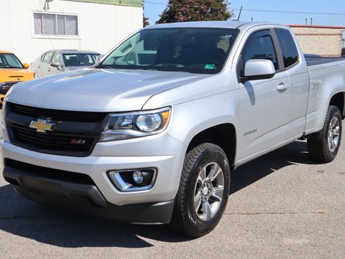 Used 2019 Chevrolet Colorado Z71 image 2