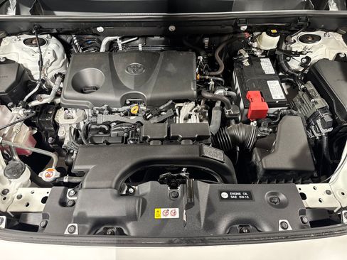 Used 2020 Toyota RAV4 XLE w/ XLE Grade Weather Package AWD/4WD image 39