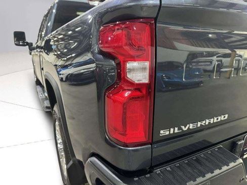 Used 2020 Chevrolet Silverado 2500 High Country w/ Technology Package AWD/4WD image 11