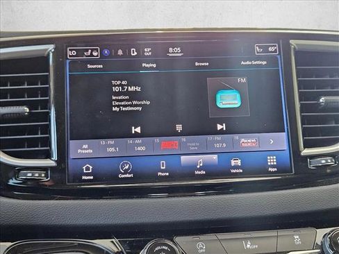 Used 2022 Chrysler Pacifica Touring-L image 11