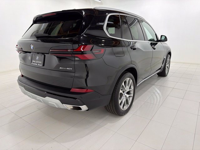 Certified 2024 BMW X5 xDrive40i w/ Parking Assistance Package AWD/4WD image 5