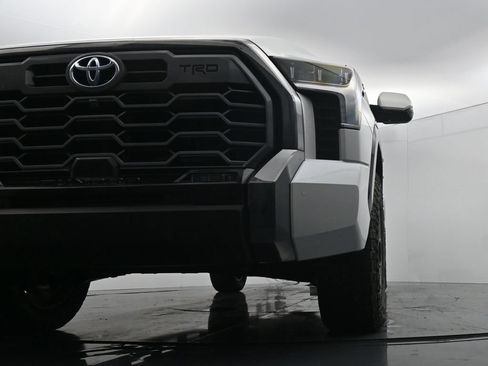 Used 2024 Toyota Tundra Platinum w/ TRD Off-Road Package AWD/4WD image 19
