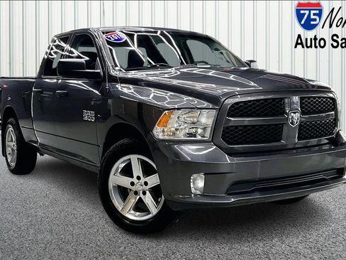 Used 2018 RAM 1500 Express AWD/4WD image 1