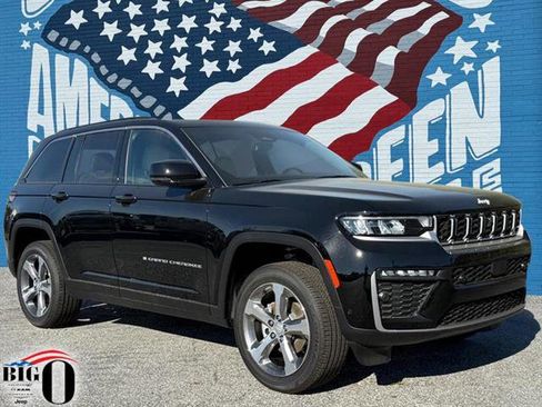 New 2026 Jeep Grand Cherokee Limited w/ Luxury Tech Group II RWD image 1