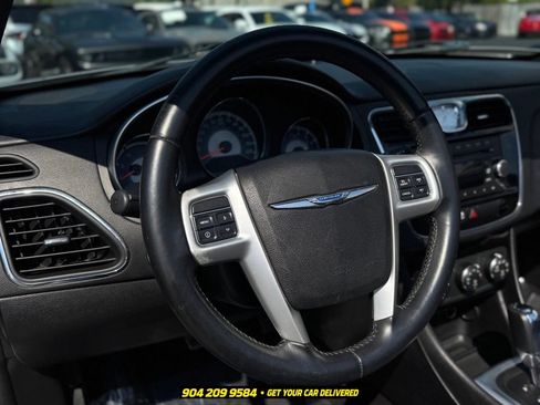 Used 2012 Chrysler 200 Touring FWD image 17