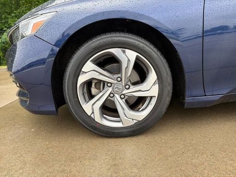 Used 2018 Honda Accord EX-L image 9