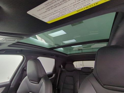 Certified 2025 Porsche Cayenne AWD/4WD image 21