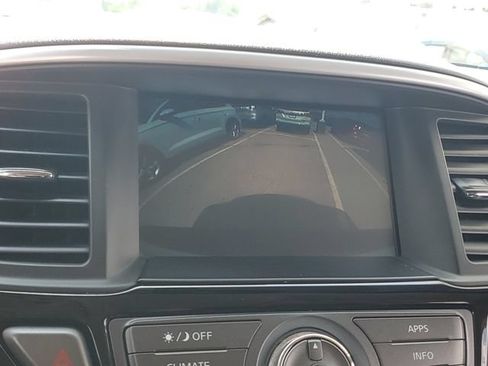 Used 2019 Nissan Pathfinder SV FWD image 17
