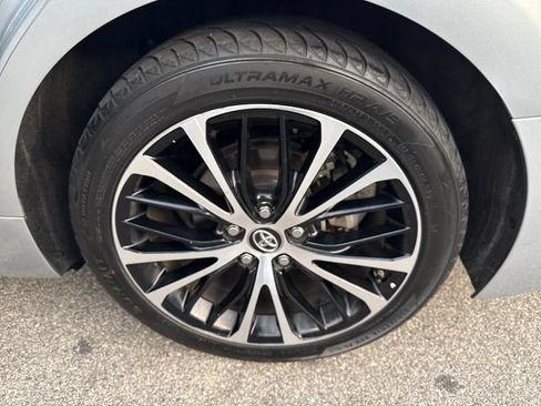 Used 2018 Toyota Camry SE w/ Audio Package FWD image 30