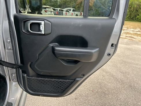 Used 2020 Jeep Gladiator Sport w/ Quick Order Package 24S image 41