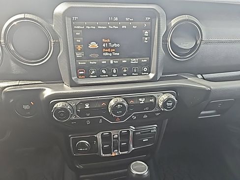 Certified 2022 Jeep Gladiator Overland AWD/4WD image 24
