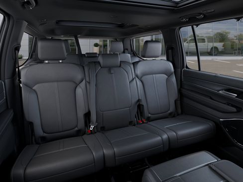 New 2025 Jeep Wagoneer Series II w/ Convenience Group I image 15