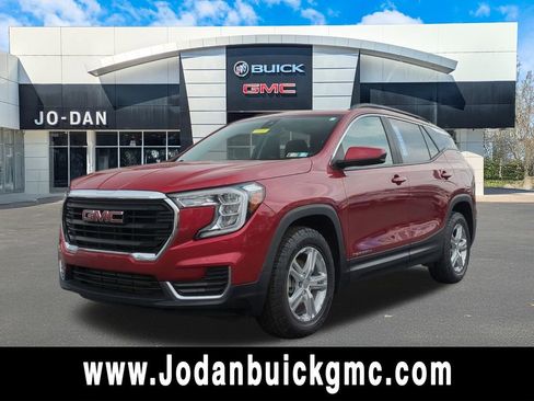 Certified 2022 GMC Terrain SLE w/ Driver Convenience Package image 1