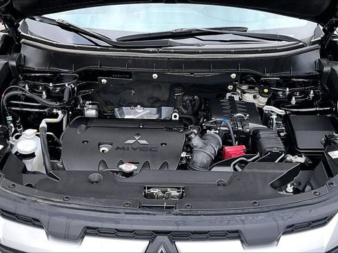 Used 2025 Mitsubishi Outlander Sport SE image 10