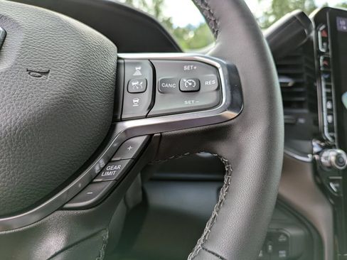 New 2026 RAM 2500 Laramie AWD/4WD image 31