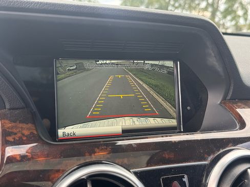 Used 2015 Mercedes-Benz GLK 350 2WD image 16