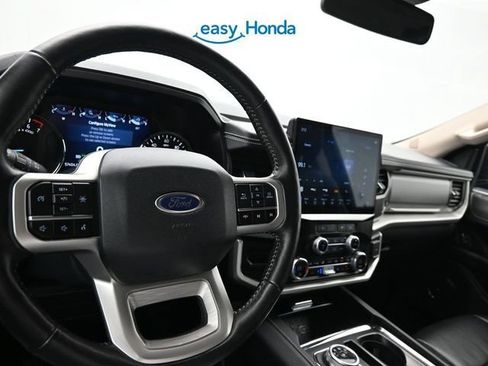 Used 2024 Ford Expedition XLT image 10