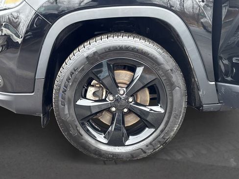 Used 2021 Jeep Cherokee Altitude image 12