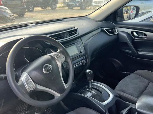 Used 2015 Nissan Rogue SV FWD image 9