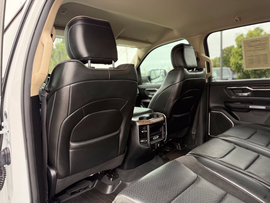 Used 2019 RAM 1500 Laramie AWD/4WD image 14
