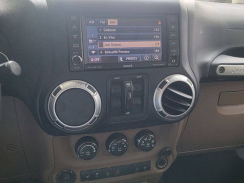 Used 2013 Jeep Wrangler Unlimited Sahara w/ Connectivity Group AWD/4WD image 13