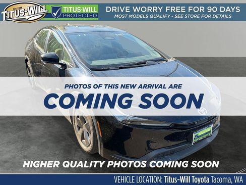 Used 2025 Toyota Prius LE FWD image 1