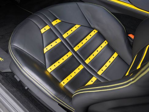 Used 2020 Ferrari 812 Superfast RWD image 19