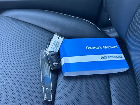 Certified 2025 Honda Ridgeline RTL+ image 10